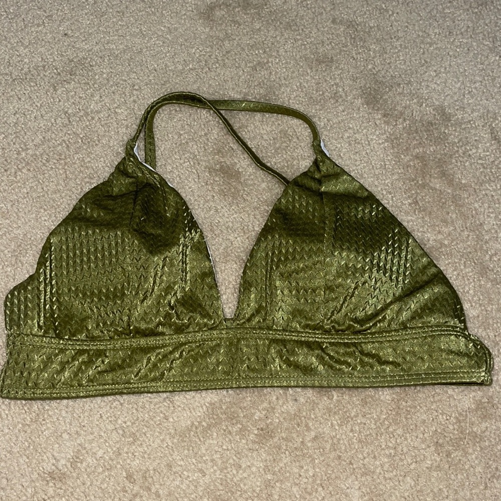 Cupshe large swim top